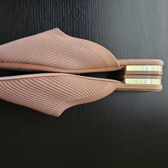 Beautiful Deltan Ribbed Fabric Neutral-Tone Slides Size 8.5M‎ - Picture 6 of 8